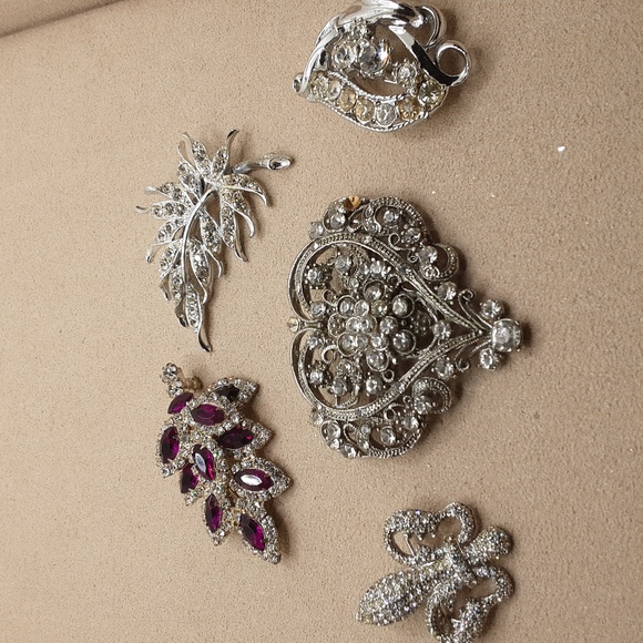 Vintage Jewelry Bundle - Picture 11 of 16
